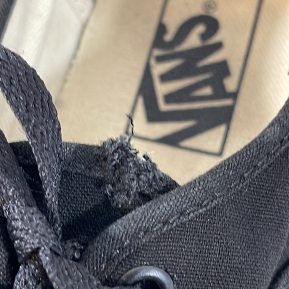 VANS Authentic Lace Low Top Skateboard Shoes All Black 721565 Sneakers M6 / W7.5 - Picture 5 of 13